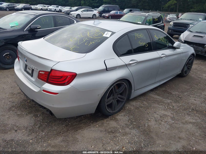 2013 BMW 550I auction photo 4