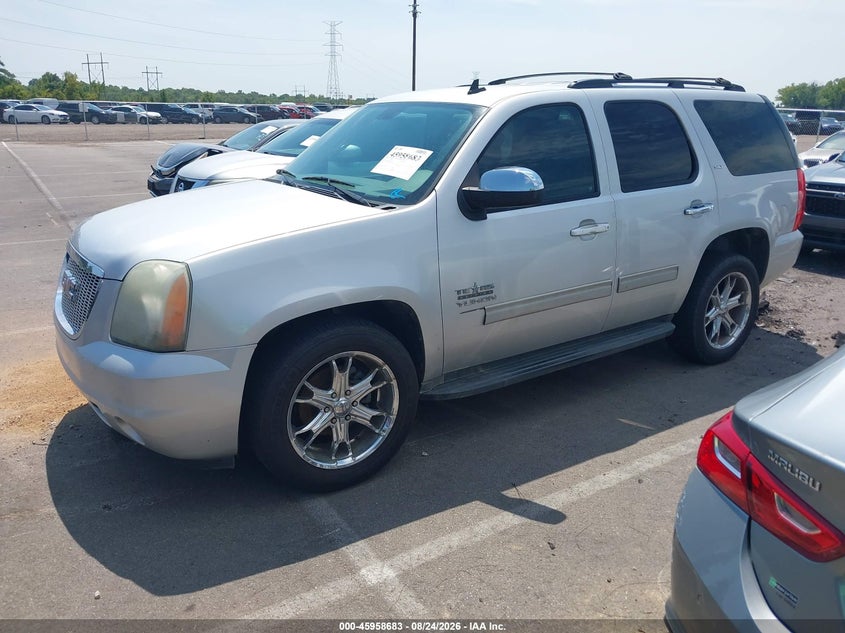 2011 GMC Yukon, Normal Wear & Tear, IAAI, VIN 1GKS1CE09BR240277 — photo 2
