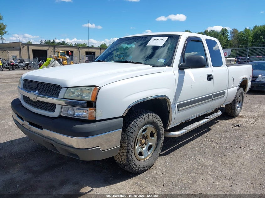 2003 Chevrolet Silverado, Normal Wear & Tear, IAAI, VIN 1GCEK19V23Z276796 — photo 2