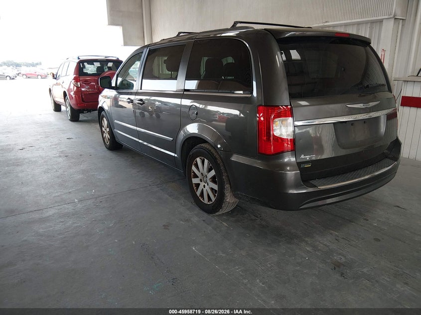 2016 CHRYSLER TOWN & COUNTRY auction photo 3