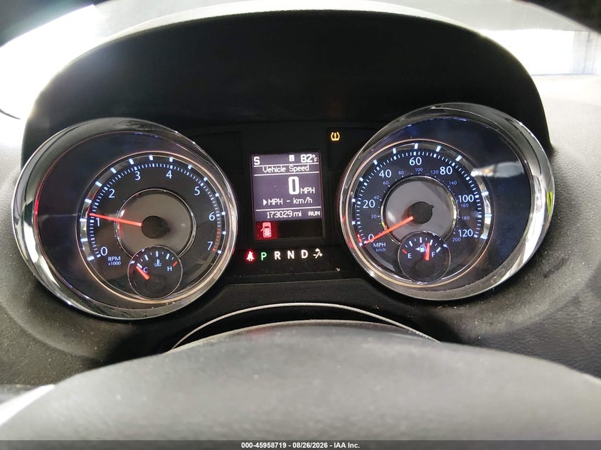 2016 CHRYSLER TOWN & COUNTRY auction photo 7
