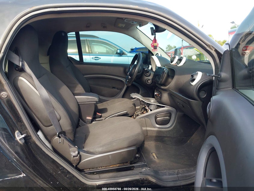 2016 SMART FORTWO auction photo 5