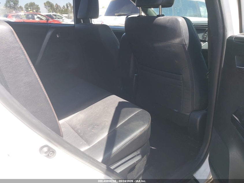 2018 TOYOTA RAV4 HYBRID auction photo 8