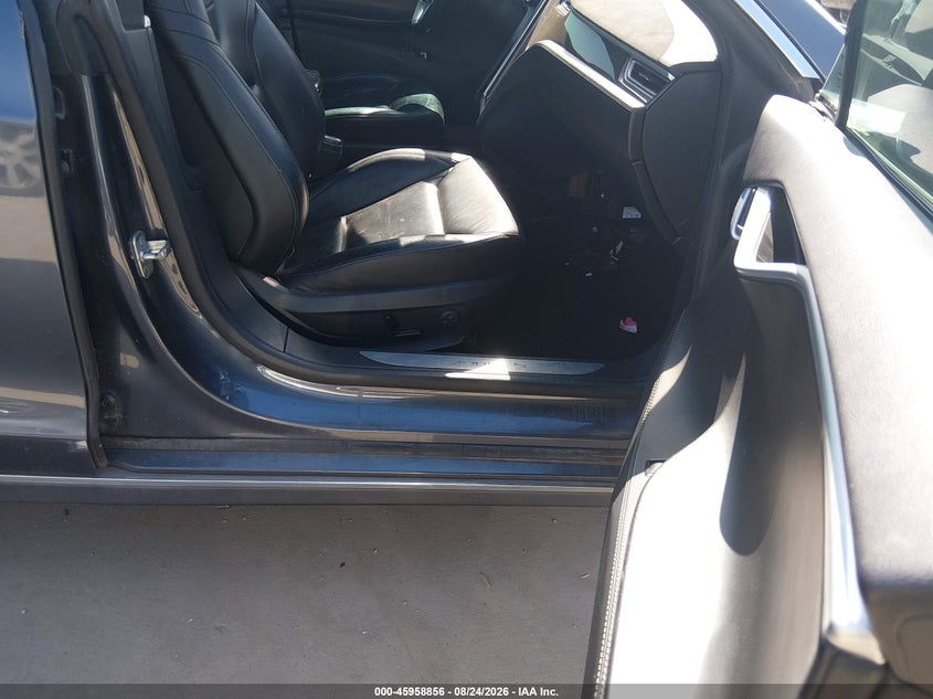 TESLA MODEL S 2015 VIN 5YJSA1H24FFP76210