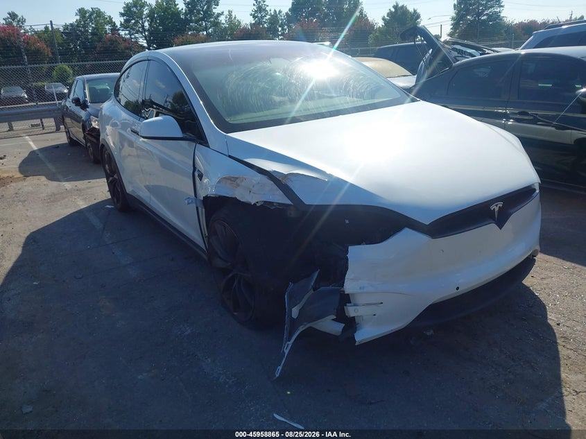 Vin: 5yjxcbe21jf085848, lot: 46458084, tesla model x 2018 img_1