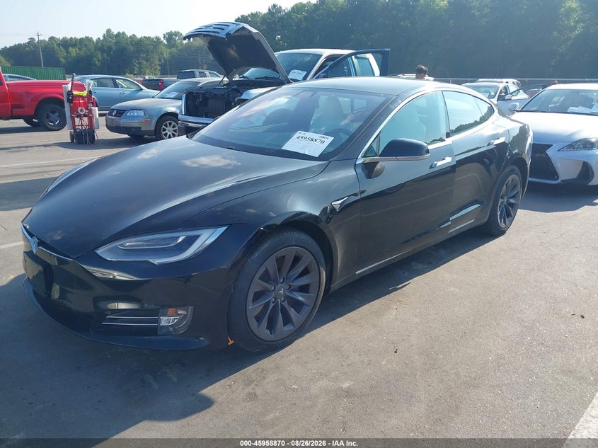 2020 TESLA MODEL S auction photo 2