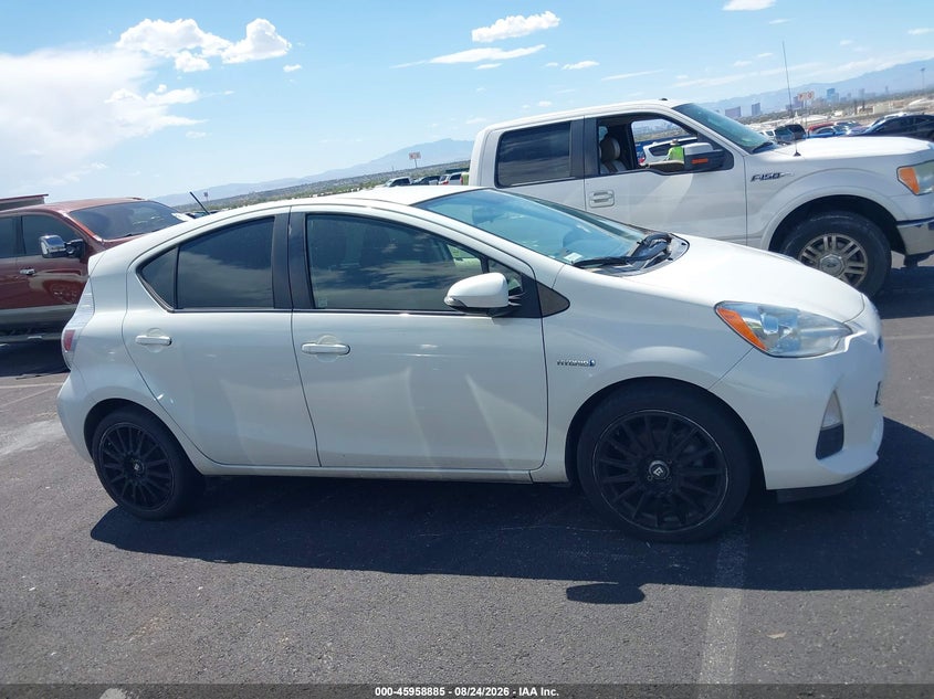 TOYOTA PRIUS C 2014 VIN JTDKDTB35E1078684