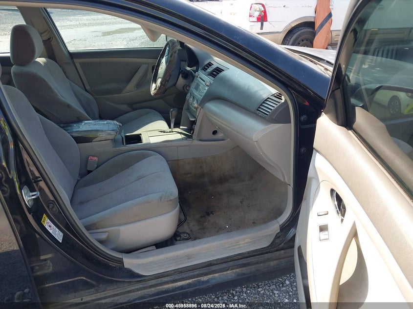 2011 TOYOTA CAMRY auction photo 5