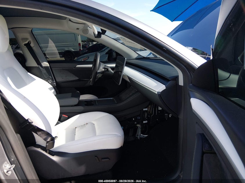 2025 TESLA MODEL Y SPORT UTILITY VEHICLE ELECTRIC