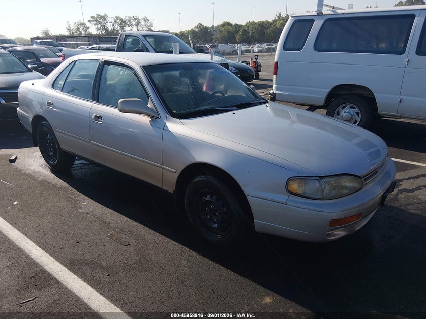 1996 TOYOTA CAMRY auction photo 1