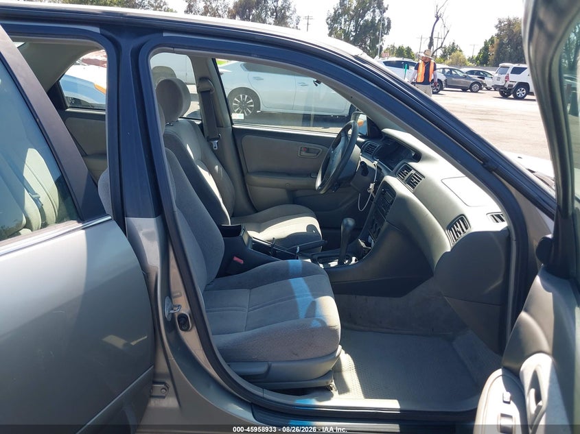 2001 TOYOTA CAMRY auction photo 5