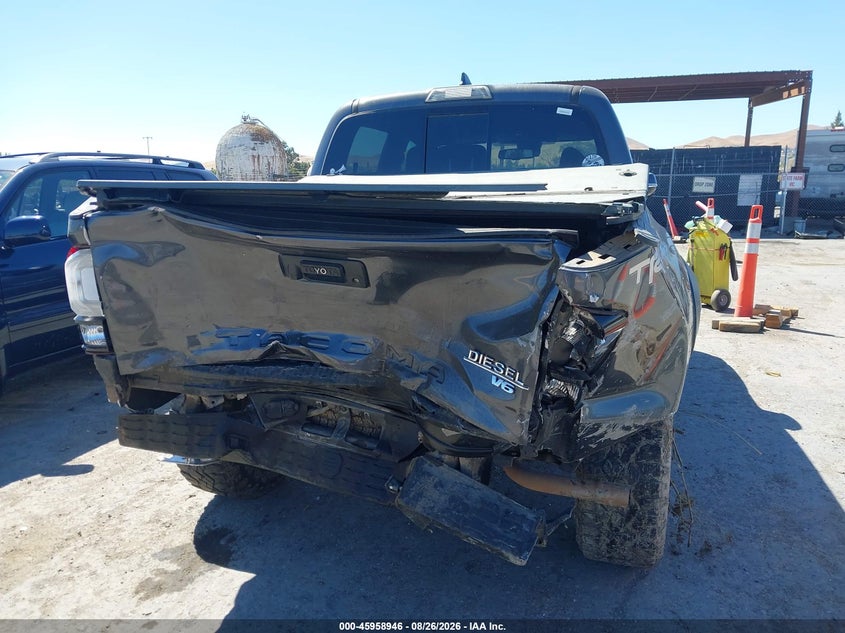2019 TOYOTA TACOMA auction photo 6