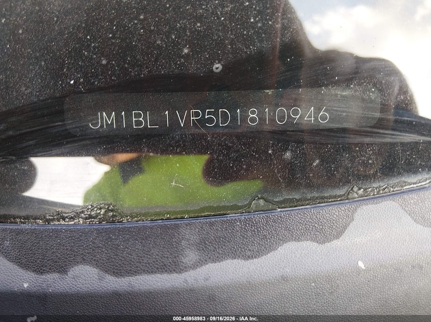 MAZDA MAZDA3 2013 VIN JM1BL1VP5D1810946