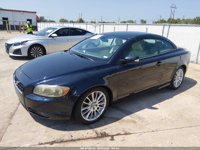 2007 VOLVO C70 auction photo 2