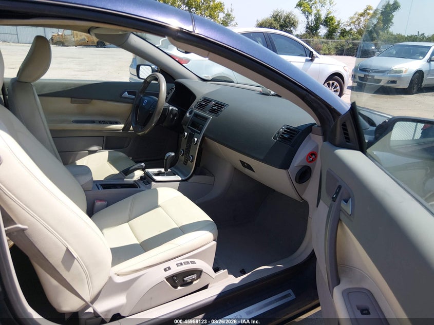 2007 VOLVO C70 auction photo 5