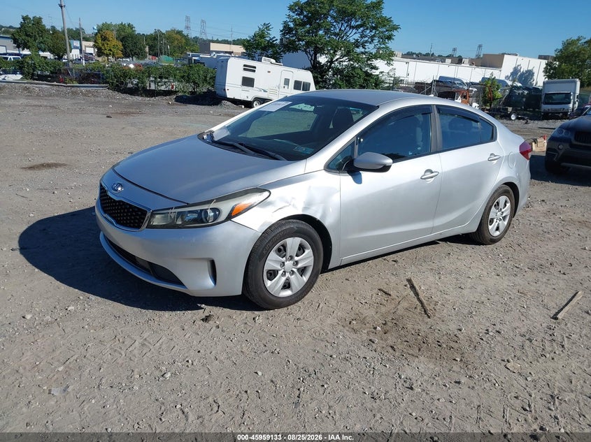 2018 Kia Forte, Normal Wear & Tear, IAAI, VIN 3KPFL4A77JE197794 — photo 2