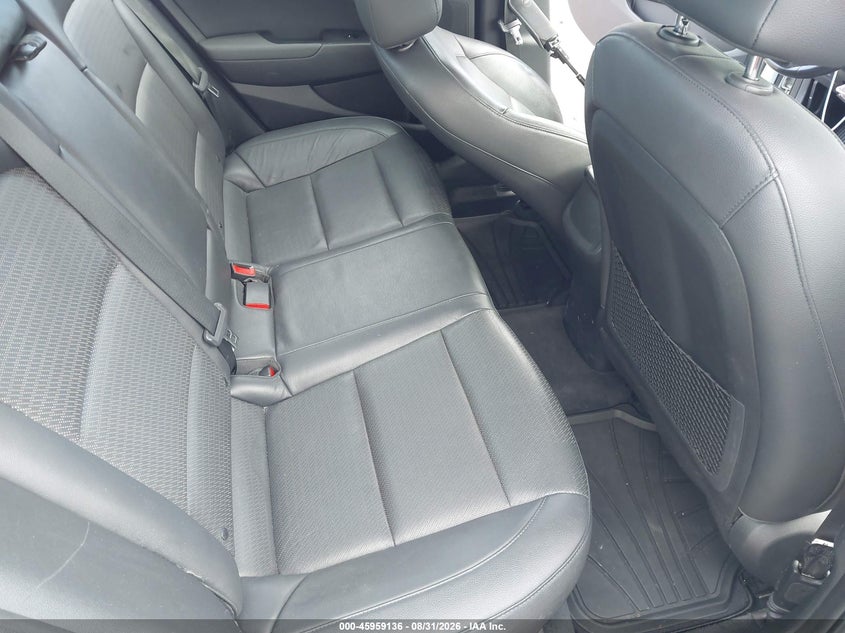 2017 HYUNDAI ELANTRA auction photo 8
