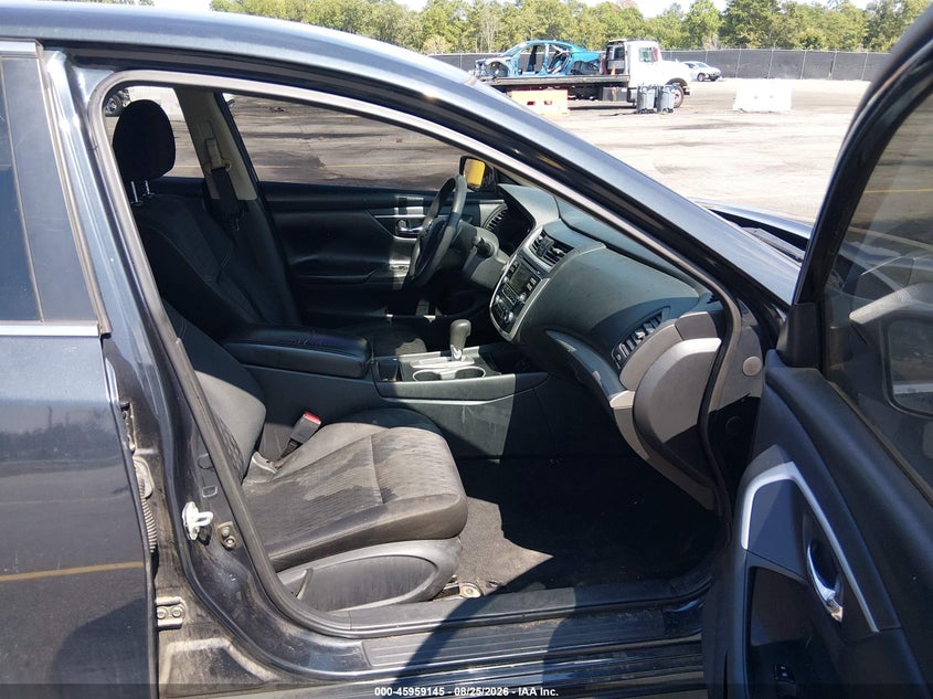 2018 NISSAN ALTIMA auction photo 5