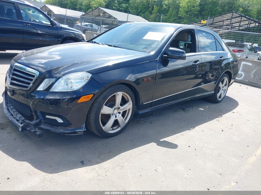 2011 MERCEDES-BENZ E 350 4MATIC · Photo 2