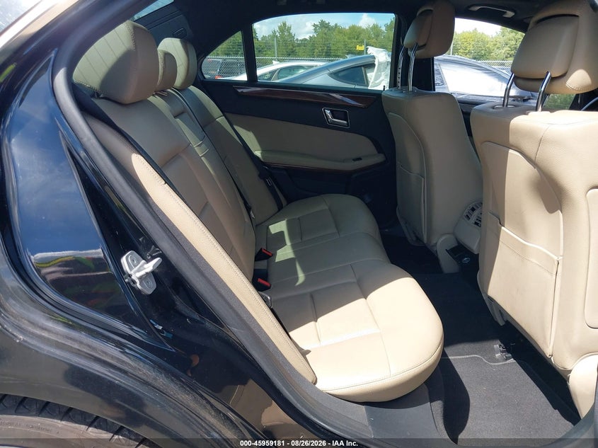 2011 MERCEDES-BENZ E 350 4MATIC · Photo 8