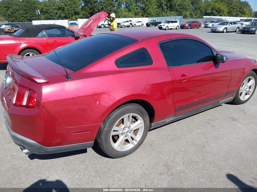 2010 FORD MUSTANG auction photo 4