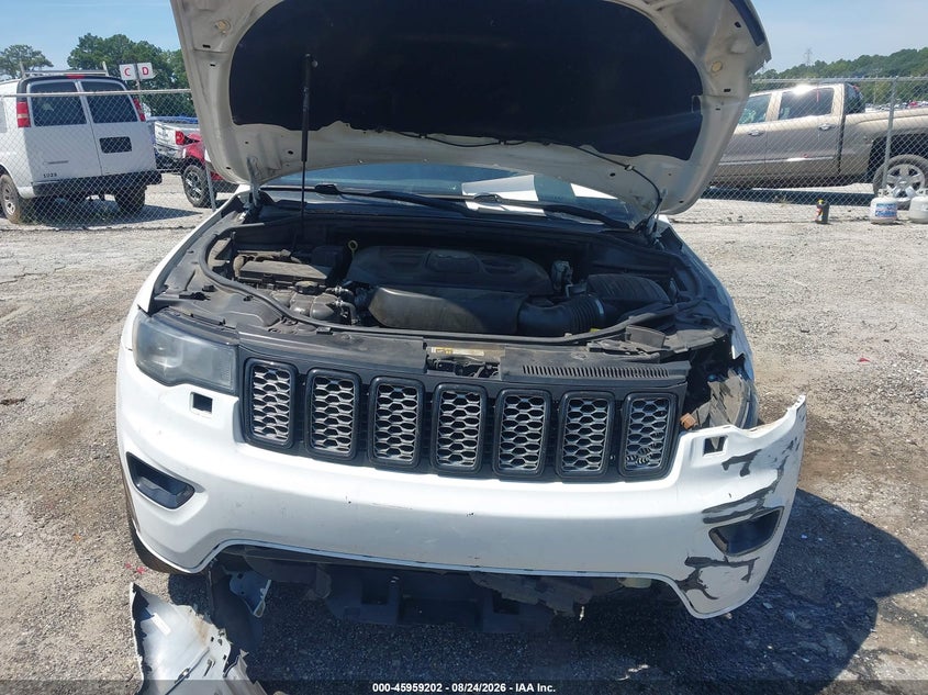 JEEP GRAND CHEROKEE - zdjęcie 10