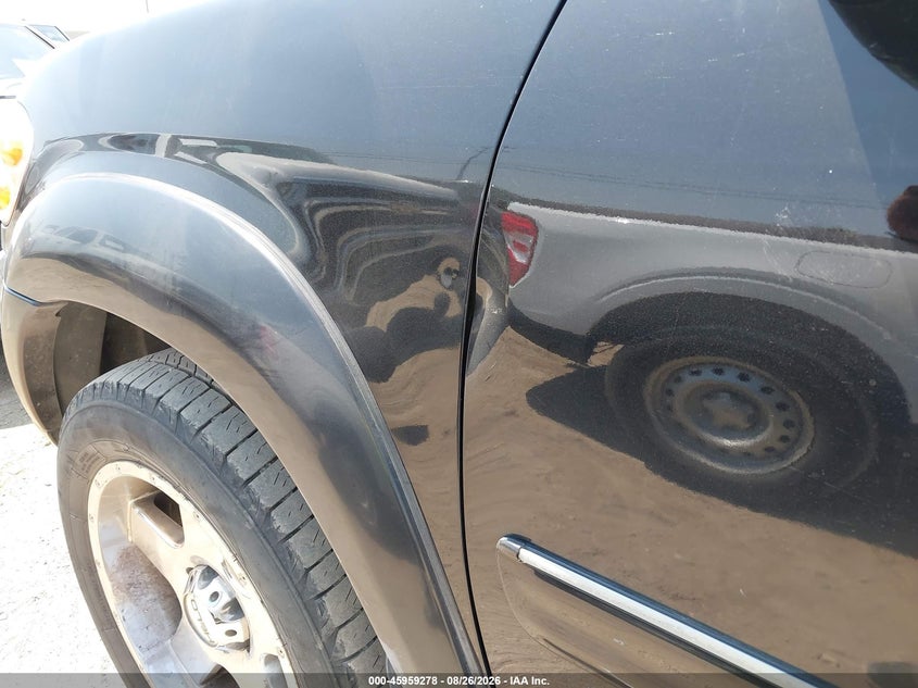 2004 TOYOTA SEQUOIA auction photo 6