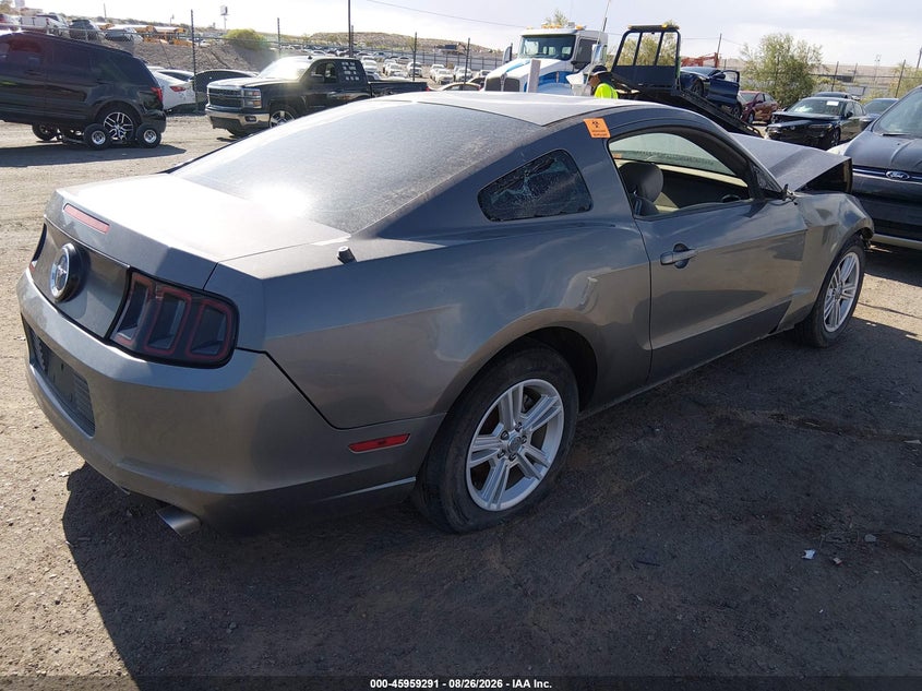 2013 FORD MUSTANG auction photo 4