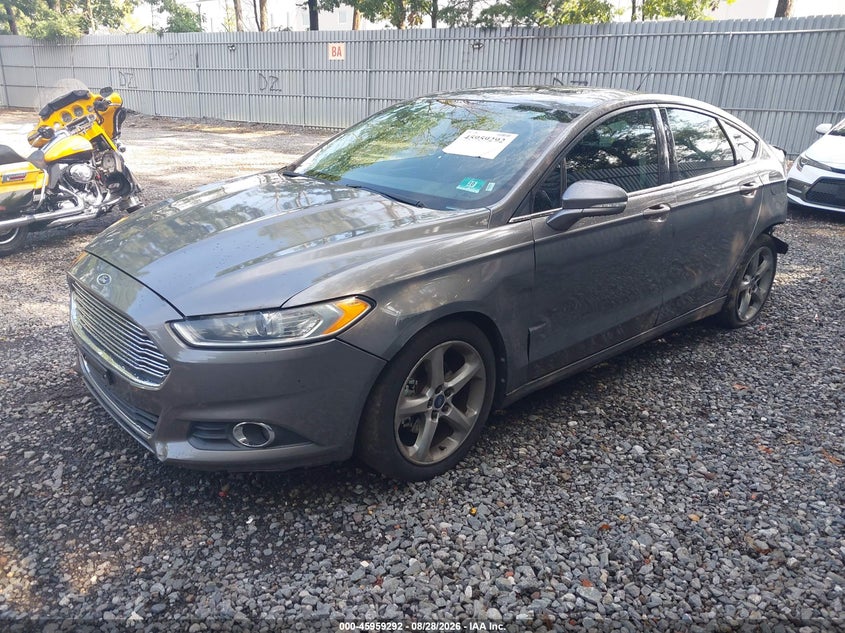 2013 Ford Fusion, Left & Right Side, IAAI, VIN 3FA6P0HR8DR175794 — photo 2