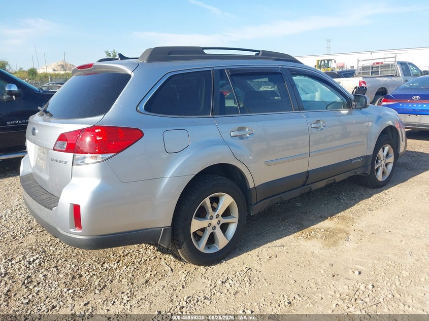 2013 SUBARU OUTBACK auction photo 4