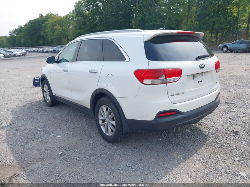 2017 KIA SORENTO auction photo 3