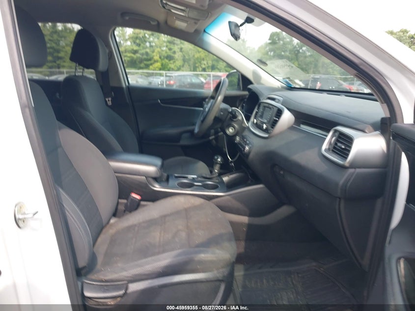 2017 KIA SORENTO auction photo 5