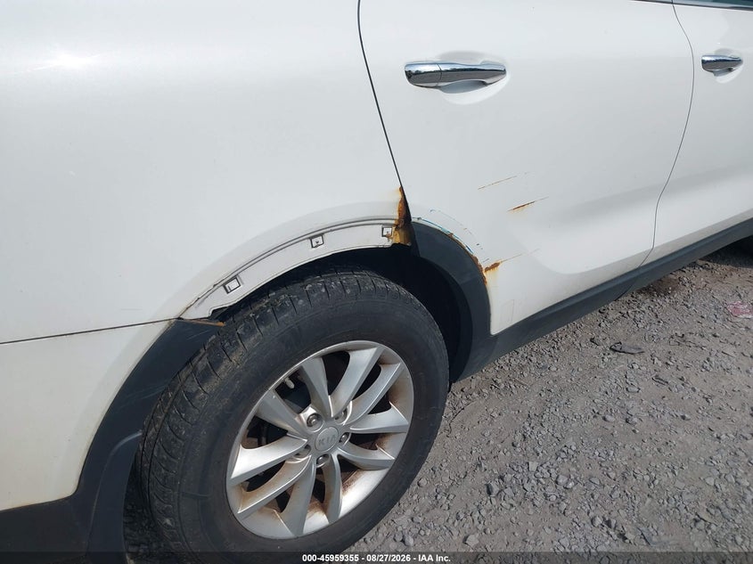 2017 KIA SORENTO auction photo 6