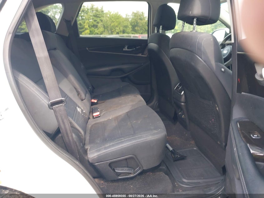 2017 KIA SORENTO auction photo 8