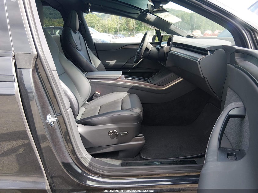 TESLA MODEL X 2026 VIN 7SAXCDE59TF473065