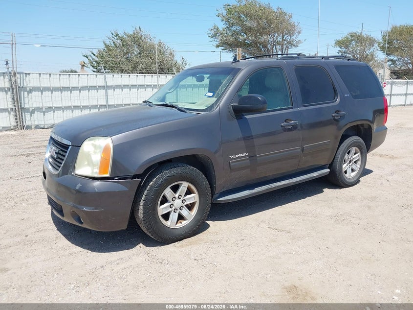 2011 GMC YUKON auction photo 2