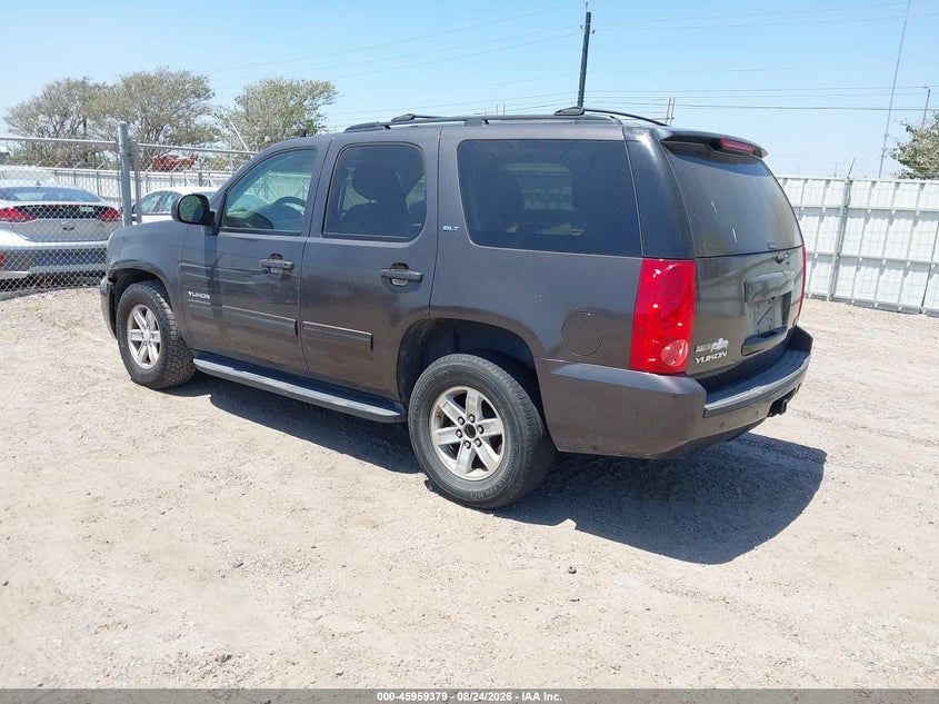 2011 GMC YUKON auction photo 3