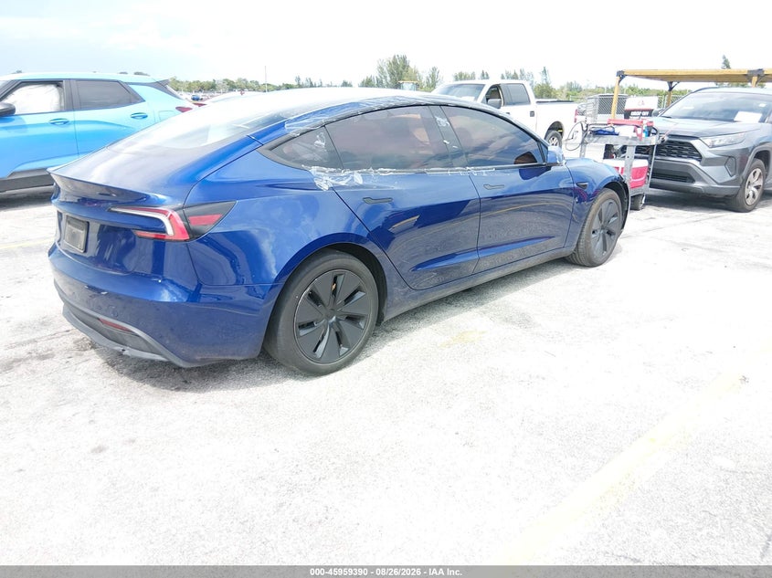 2026 TESLA MODEL 3 PREMIUM REAR-WHEEL DRIVE/REAR-WHEEL DRIVE · Photo 4