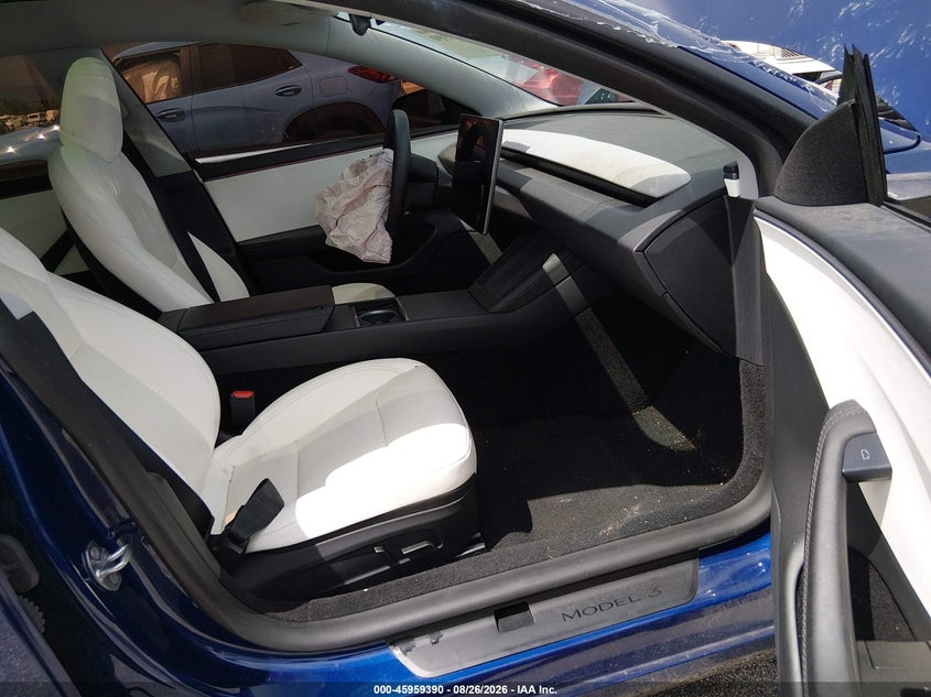 2026 TESLA MODEL 3 PREMIUM REAR-WHEEL DRIVE/REAR-WHEEL DRIVE · Photo 5