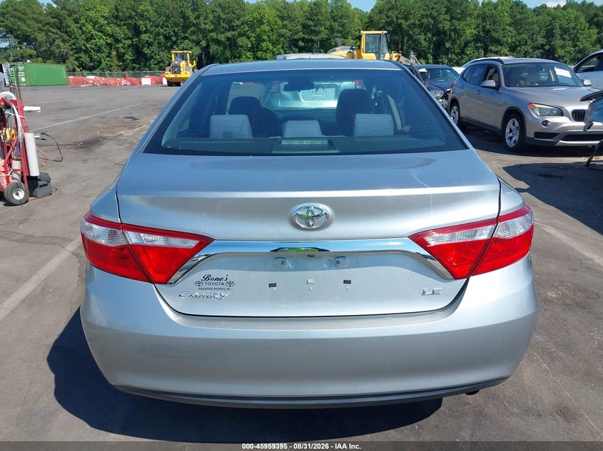 TOYOTA CAMRY - zdjęcie 16