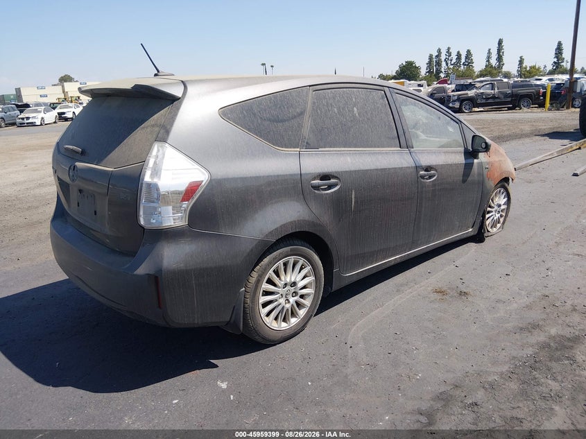 2014 TOYOTA PRIUS V auction photo 4