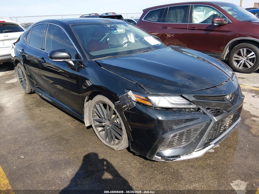 2022 TOYOTA CAMRY auction photo 1