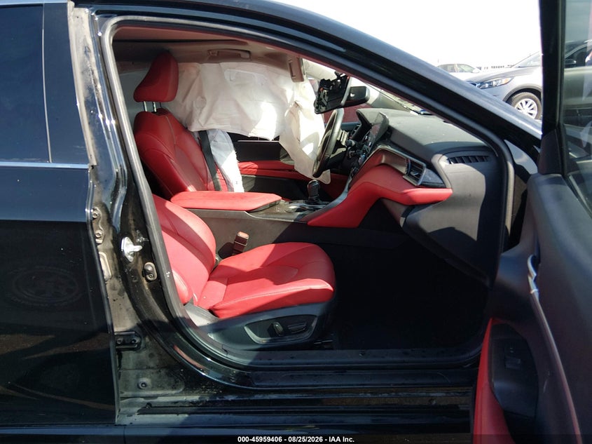 2022 TOYOTA CAMRY auction photo 5