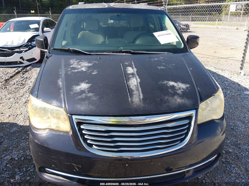 2011 CHRYSLER TOWN & COUNTRY auction photo 6