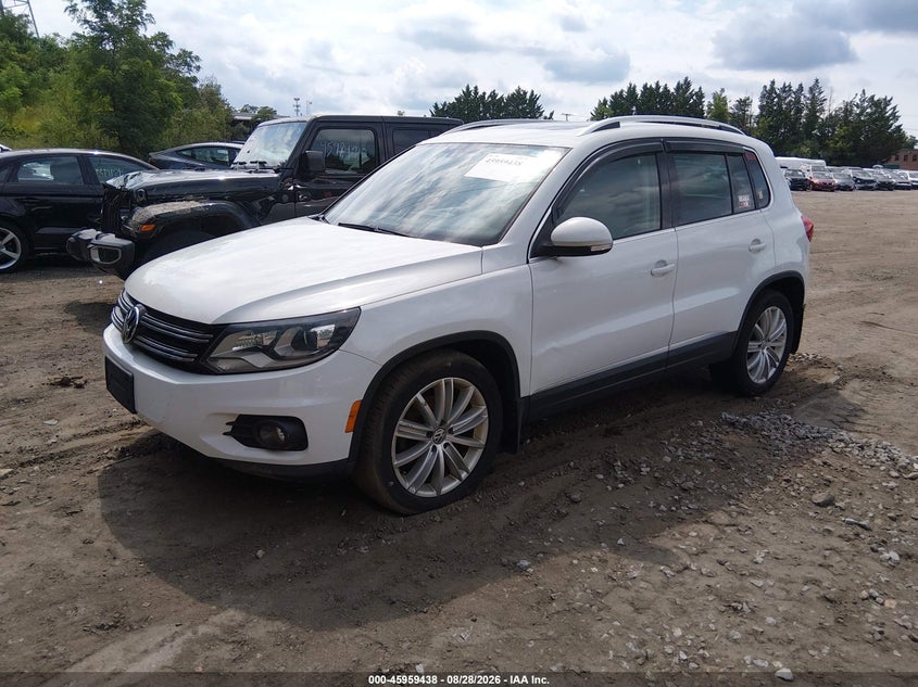 2016 VOLKSWAGEN TIGUAN auction photo 2