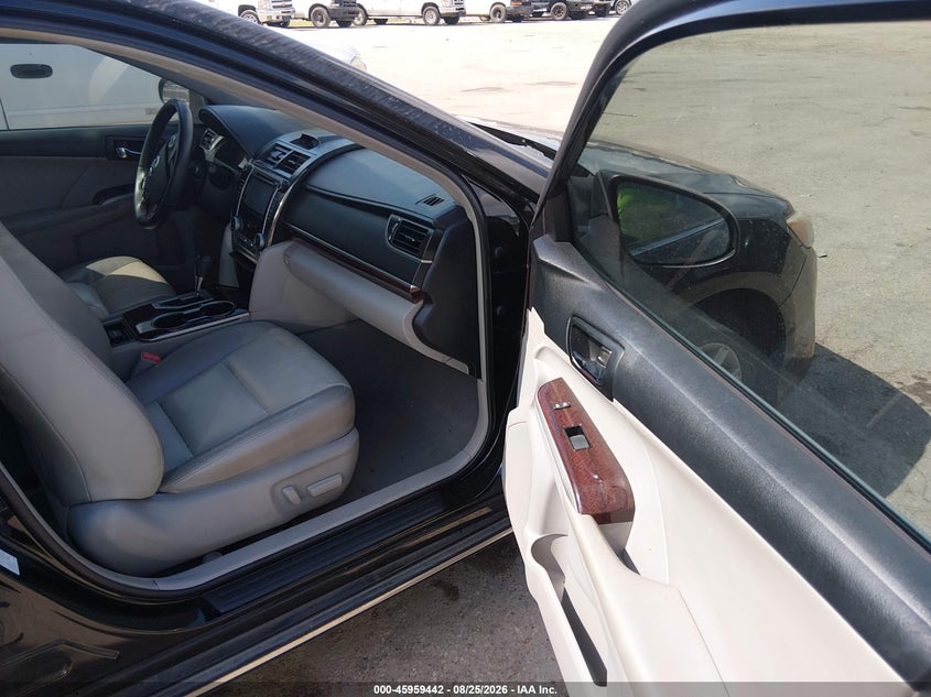 2012 TOYOTA CAMRY auction photo 5