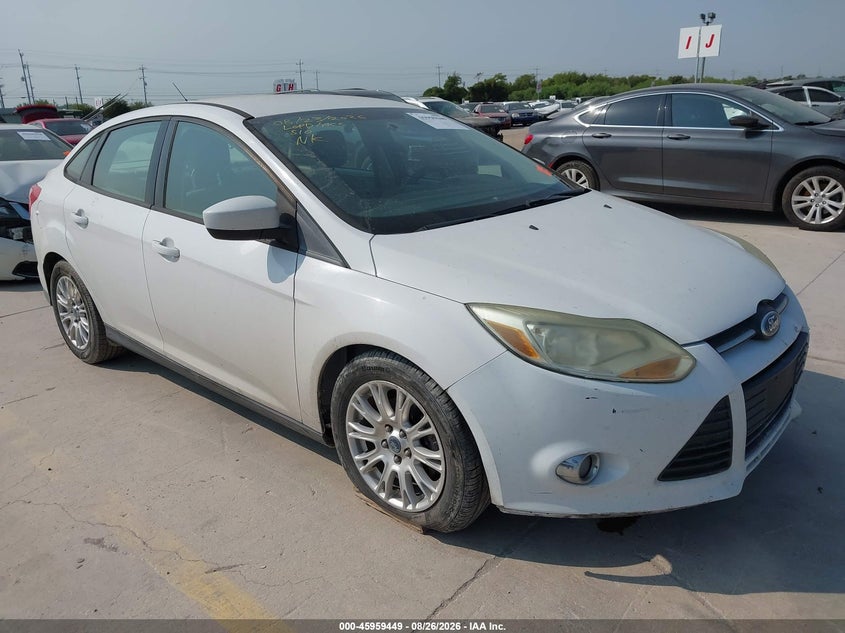Vin: 1fahp3f29cl333623, lot: 46458668, ford focus se 20121