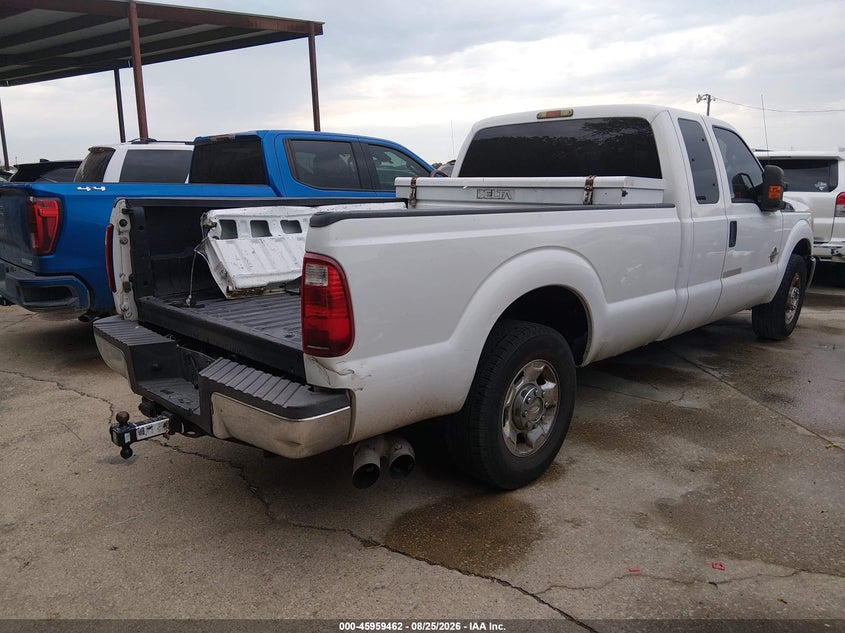 2011 FORD F-250 auction photo 4