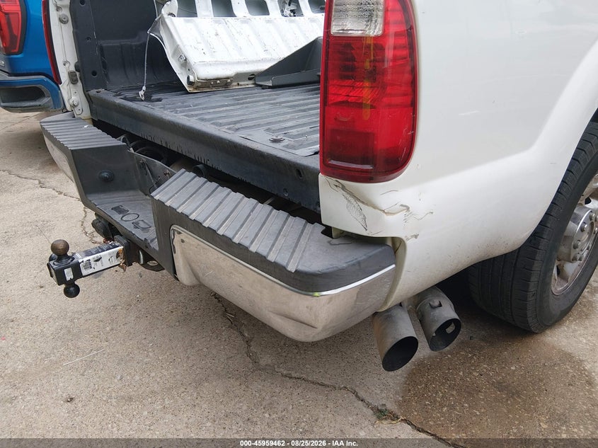 2011 FORD F-250 auction photo 6
