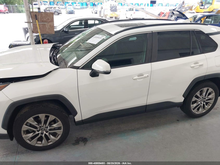 TOYOTA RAV4 - zdjęcie 14